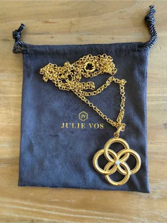 Julie Vos Jewelry - Julie Vos Gold Open Clover Pendant Necklace with Center Stone